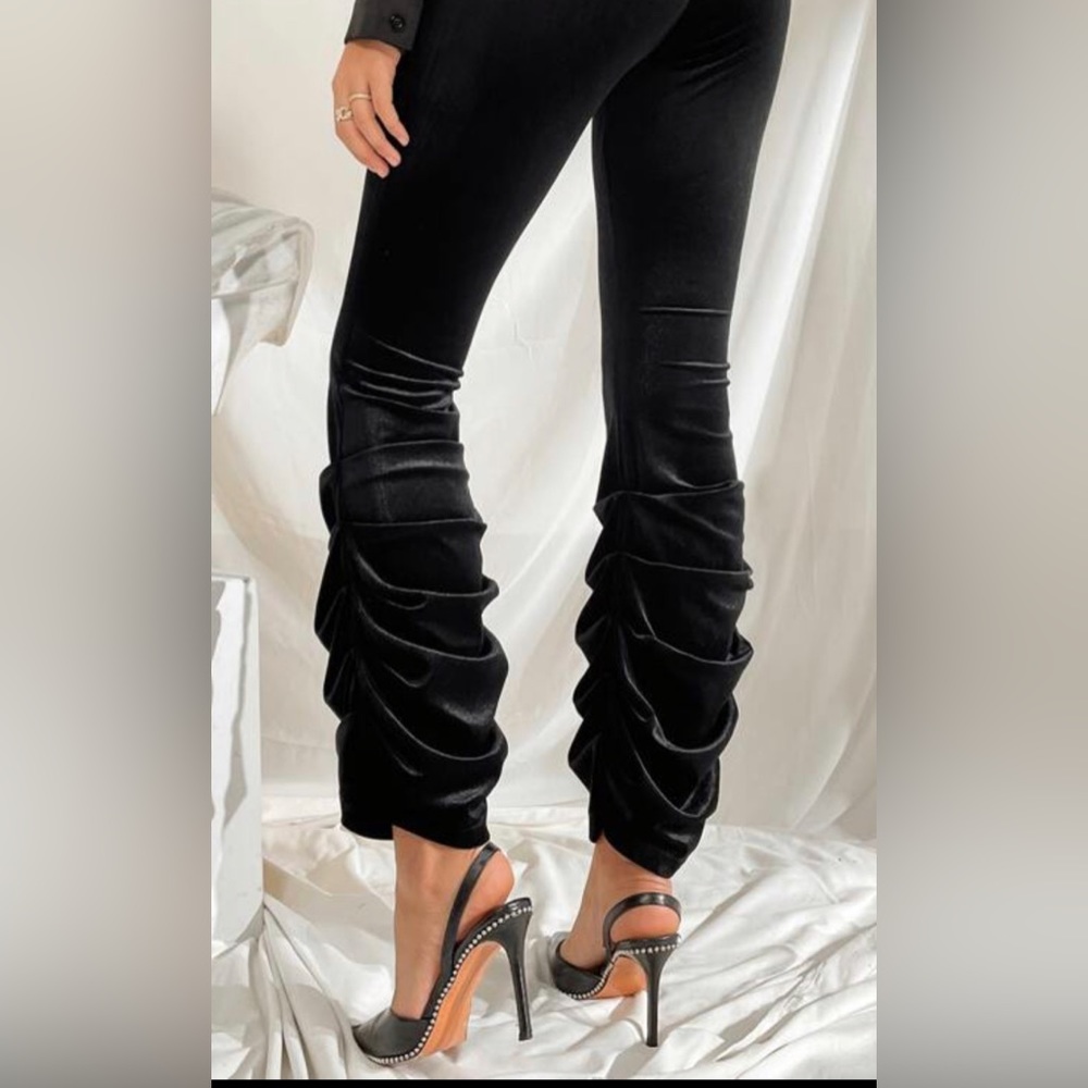 ✨⚡️💥Black Velvet Catsuit with Stacked Legs - Picture 7 of 14